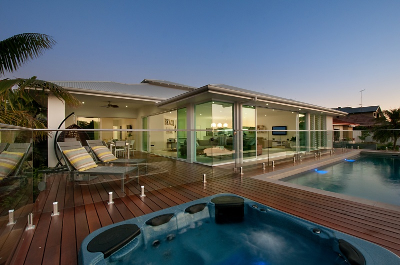 Fantastic Indoor/Outdoor Living Area