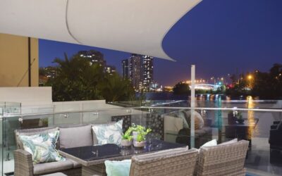 Eutopia-luxury-goldcoast-holiday-home-paradise-waters-poolside-outdoor-dining